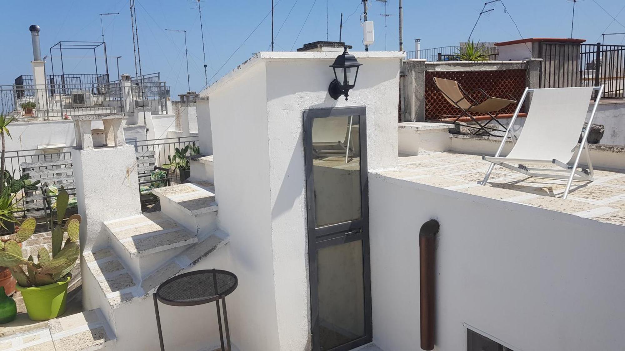 Cozy House In Ostuni With Panoramic Terraces Apartment Exterior photo